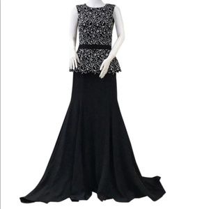SOLD Oscar de la Renta Black/White Pattern Gown 4 NWT'S